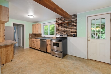 222 Pleasant St, East Longmeadow, MA 01028 - photo 4