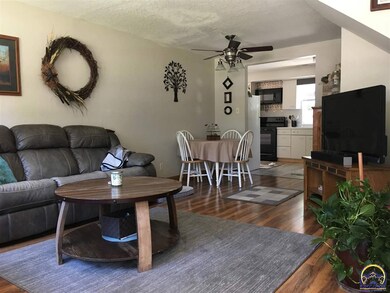 3724 SW 34th St, Topeka, KS 66614 - photo 3