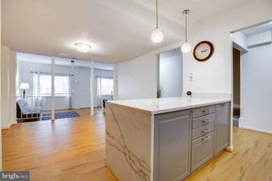 9518 Miranda Ct, Fairfax, VA 22031 - photo 5