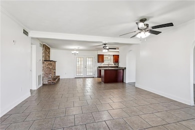 740 Huckleberry Ln, Gretna, LA 70056 - photo 2