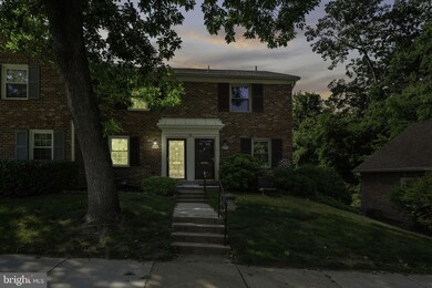 8532 Barrington Ct unit 937, Springfield, VA 22152 - photo 2