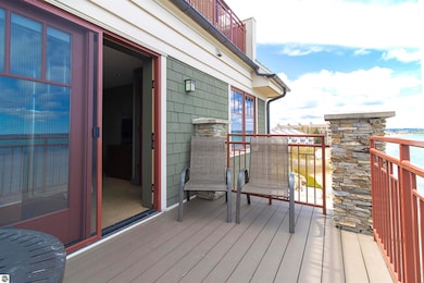 2035 N Us-31 unit 402, Traverse City, MI 49686 - photo 3