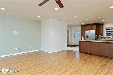 07-Living Room 20210503-DW-3082