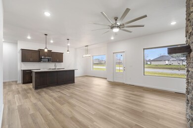 860 W Elmwood Cir, Nixa, MO 65714 - photo 5