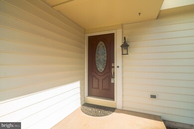 13640 Bellerose Dr, Chantilly, VA 20151 - photo 3