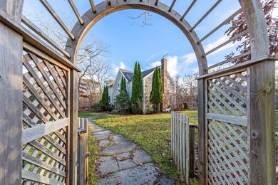 9 Heather Trail, Vineyard Haven, MA 02568 - photo 3