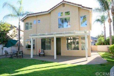 Large Backyard for Outdoor Entertaining and Side Y