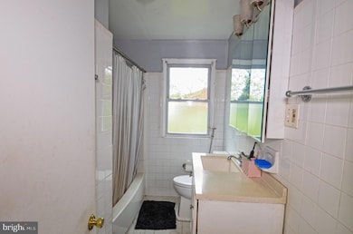 833 W 4th St, Lansdale, PA 19446 - photo 6