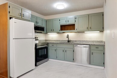 1920 Tracy Dr unit 12, Bloomington, IL 61704 - photo 7