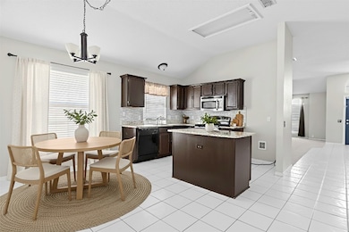 1025 Highland Station Dr, Saginaw, TX 76131 - photo 3