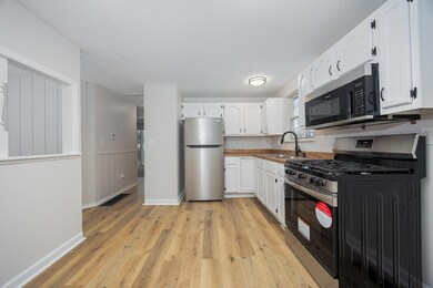 11-web-or-mls-143 Hampstead-10