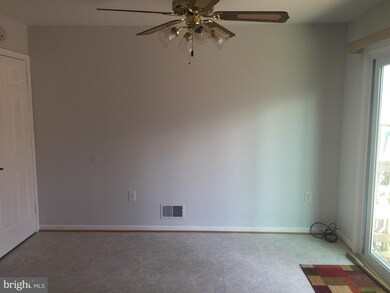 1549 Ivystone Ct, Silver Spring, MD 20904 - photo 4