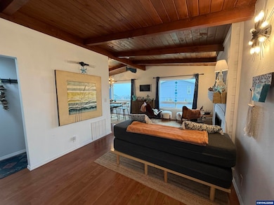 1906 NE 69th St, Lincoln City, OR 97367 - photo 3