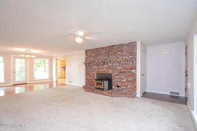 213 N 27th Ave, Yakima, WA 98902 - photo 6