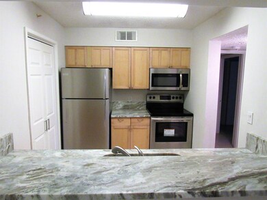 800 103 Kitchen granite bar