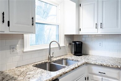 7730 Darnell St, Shawnee, KS 66216 - photo 4