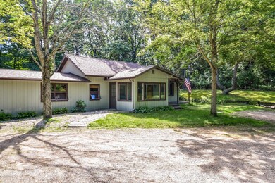 003-photo-front-view-6118958