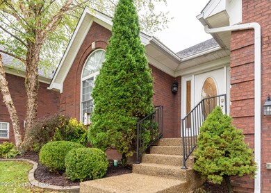 6904 Catalpa Springs Dr, Louisville, KY 40228 - photo 3