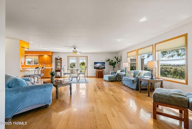 360 Orchardvale Rd, Zillah, WA 98953 - photo 6