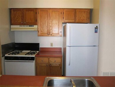 1327 Sheffield St, Pittsburgh, PA 15233 - photo 4