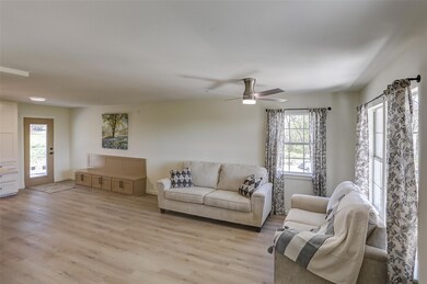 901 Deer Track Rd, Weatherford, TX 76085 - photo 5