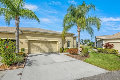 2507 Sapphire Greens Ln unit 32, Sun City Center, FL 33573 - photo 2