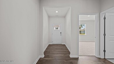 1032 Minnette Cir, New Bern, NC 28562 - photo 3