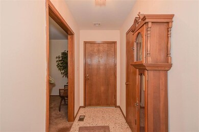 4916 Eastman Dr, Oklahoma City, OK 73122 - photo 3