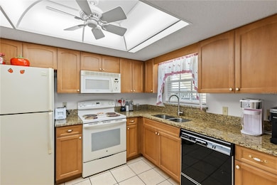 942 Capri Isles Blvd unit 105, Venice, FL 34292 - photo 7