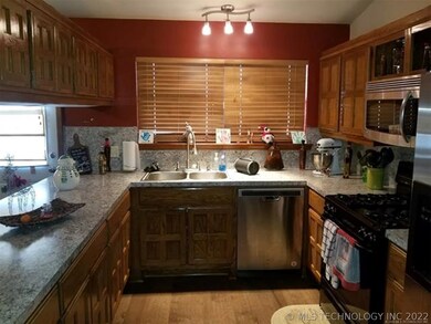 1316 W Gulfport Place, Broken Arrow, OK 74011 - photo 5