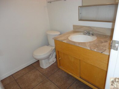 1060 N Lovekin Blvd unit 5, Blythe, CA 92225 - photo 5