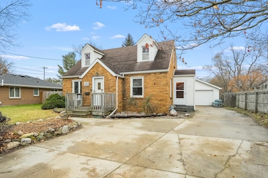 1413 Sunnyside Dr, Kalamazoo, MI 49048 - photo 2