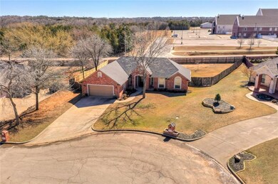 1601 Woodstock, Shawnee, OK 74804 - photo 3