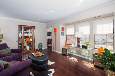 1284fontaine_living2-copy.jpg