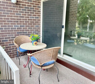 3364 Gleneagles Dr unit 711F, Silver Spring, MD 20906 - photo 5