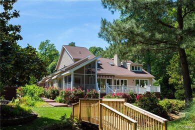 Rear view of the home.