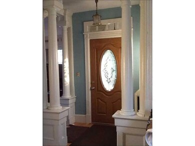 Foyer.