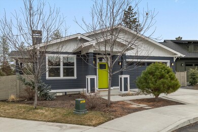 61085 SE Echo Lake Ct, Bend, OR 97702 - photo 2