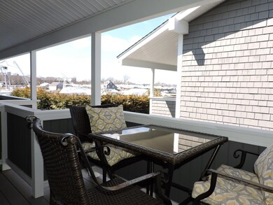 93 Falmouth Heights Rd unit 4, Falmouth, MA 02540 - photo 2