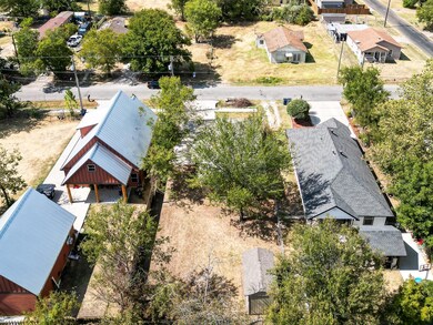 407 Houston St, Ennis, TX 75119 - photo 5