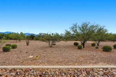 981 Broken Hills Dr, Green Valley, AZ 85614 - photo 2
