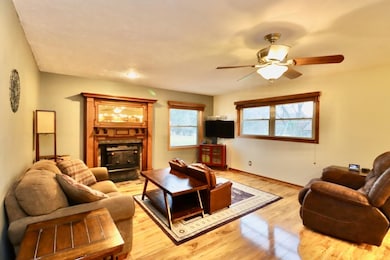 543 Fieldcrest Rd, Belvidere, IL 61008 - photo 6