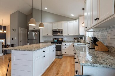 63 Pearson Rd, MerriMacK, NH 03054 - photo 7