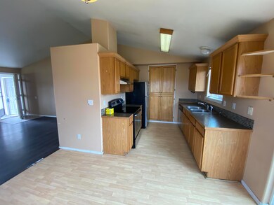 3113 SW Metolius Place, Redmond, OR 97756 - photo 3