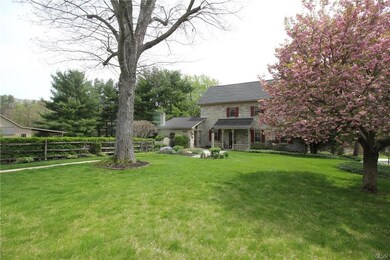 5567 Roosevelt St, Whitehall, PA 18052 - photo 2