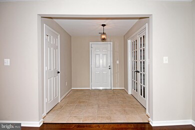 4500 Chaucer Way unit 401, Owings Mills, MD 21117 - photo 5