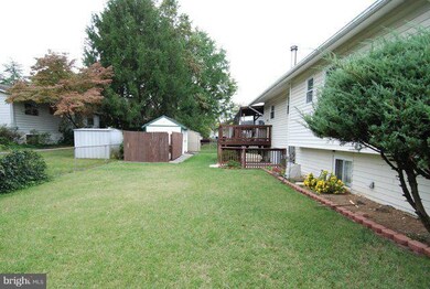 8706 Lagrange St, Lorton, VA 22079 - photo 2