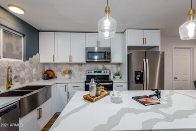 8905 N 2nd Way, Phoenix, AZ 85020 - photo 4