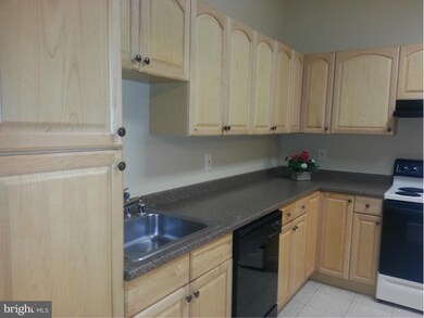 2106 Green Watch Way unit C, Reston, VA 20191 - photo 7