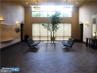 Bridge Five Condominiums unit 507, Philadelphia, PA 19127 - photo 2